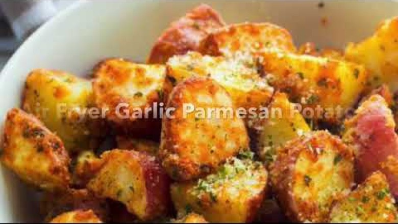 Air Fryer Garlic Parmesan Potatoes