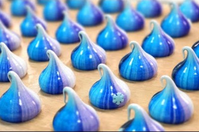 Galaxy Meringue Cookies