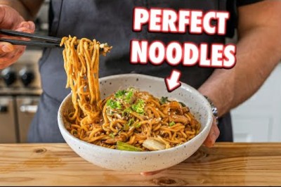 The Easiest Noodle Dish Ever (Yaki Udon)