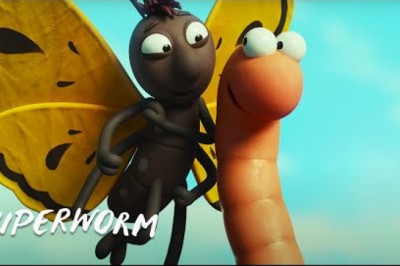 Superworm Loves to Show-off!