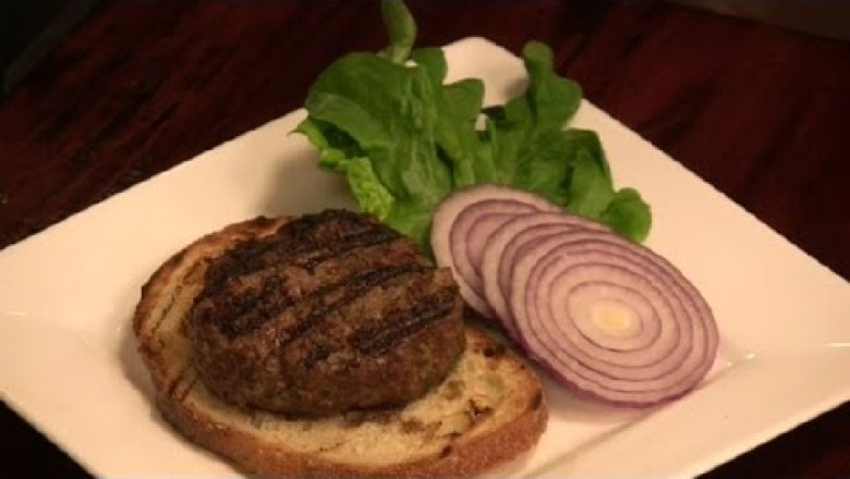 How to Make Burgers With Worcestershire and Onion Soup Mix