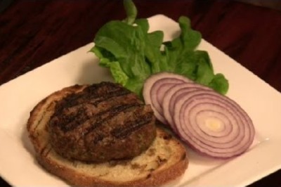 How to Make Burgers With Worcestershire and Onion Soup Mix