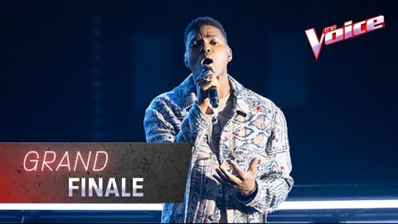 Johnny Manuel Sings 'My Heart Will Go On'