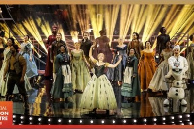 Frozen performs 'For The First Time in Forever'