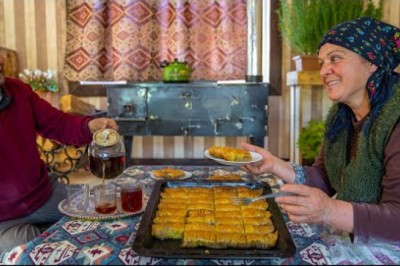 Making Traditional Turkish Baklava