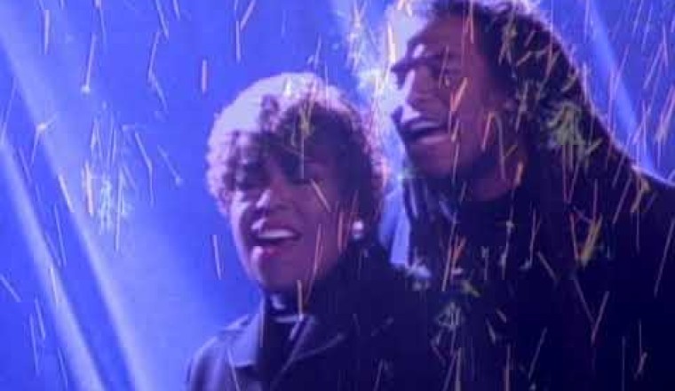 Roberta Flack and Maxi Priest - Set The Night To Music