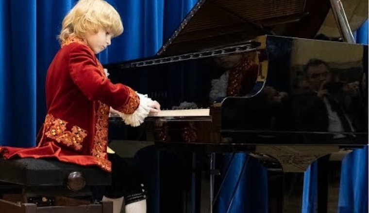 Elisey Mysin - W. Mozart Rondo in D major K.485