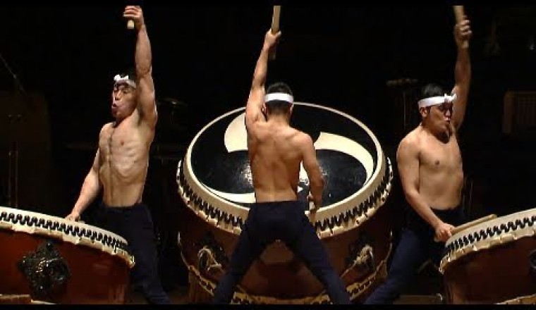 Kodo - "O-Daiko" (japanese drummers - Taiko - tambours géants Japon)