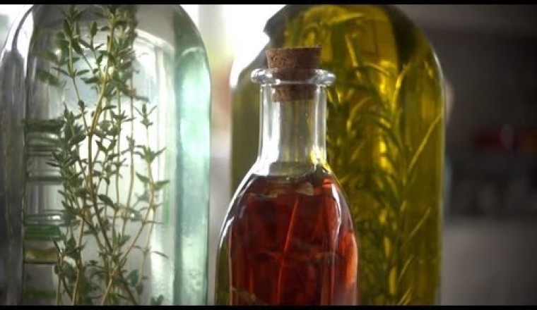 How to Make Herb Infused Oils and Vinegar