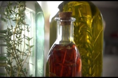 How to Make Herb Infused Oils and Vinegar