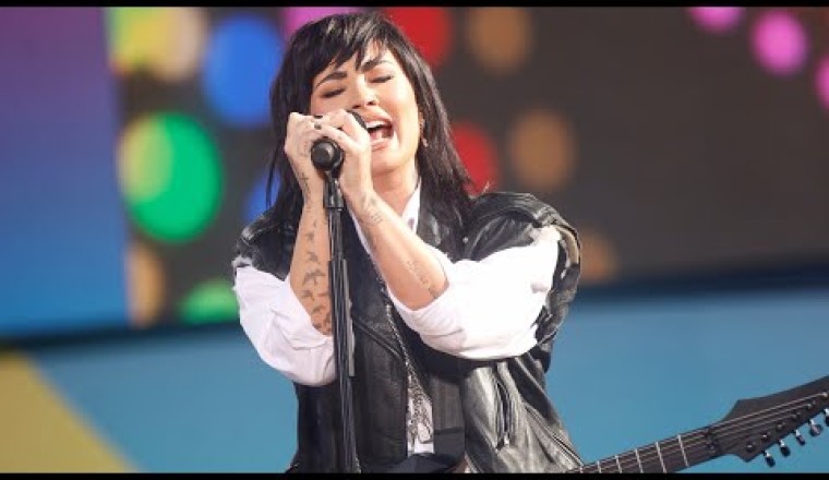 Demi Lovato - Good Morning America Mini Concert