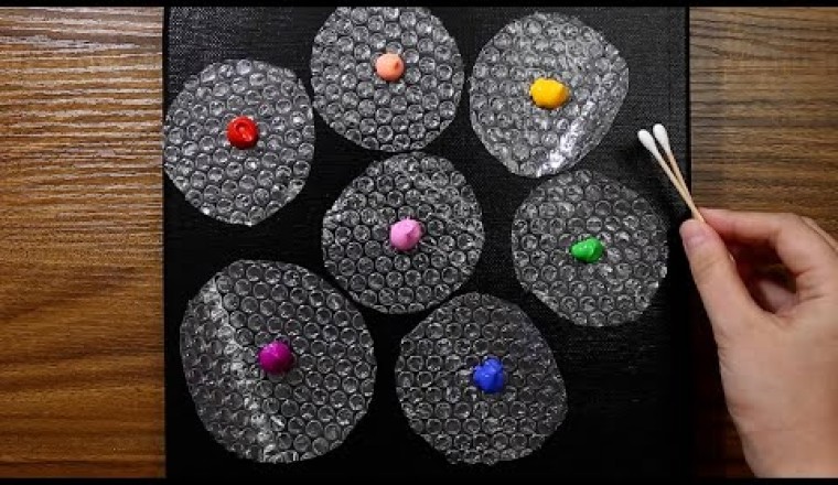 Easy Flowers Acrylic Painting With Bubble Wrap and Cotton Swabs
