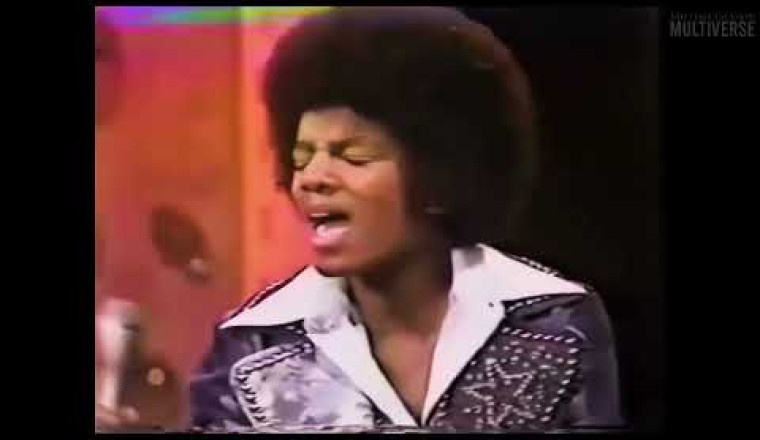 Michael Jackson singing Killing Me Softly in 1974