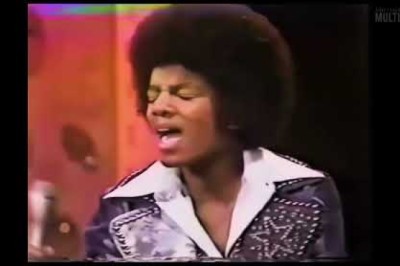 Michael Jackson singing Killing Me Softly in 1974
