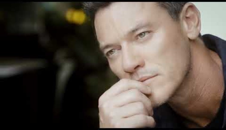 Luke Evans - Horizons Blue