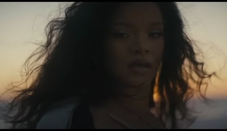 Rihanna - Lift Me Up