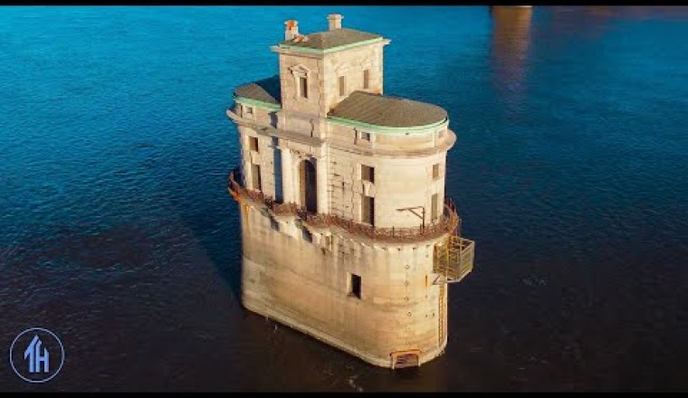 What is This in the Mississippi River?