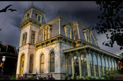 What Made Victorian Homes a Haunted Icon?