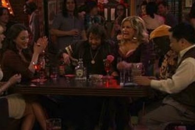 2 Broke Girls - 90's Trivia Night