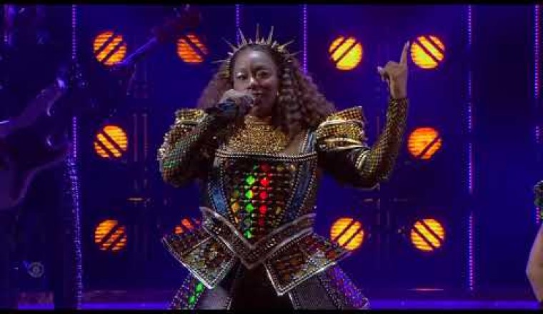 SIX the Musical 2022 Thanksgiving Parade