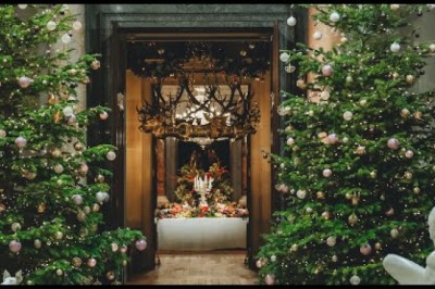 A Virtual Christmas tour