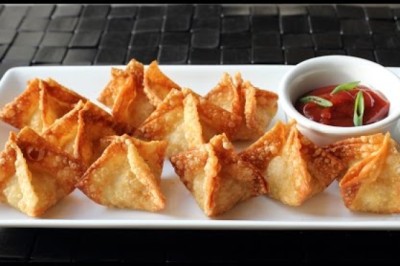 Crab Rangoon - Crispy Crab and Cream Cheese Wonton