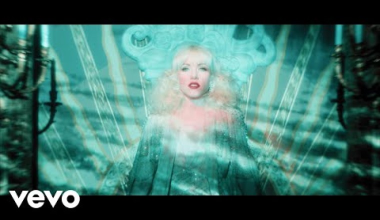 Carly Rae Jepsen - Surrender My Heart (Official Video)