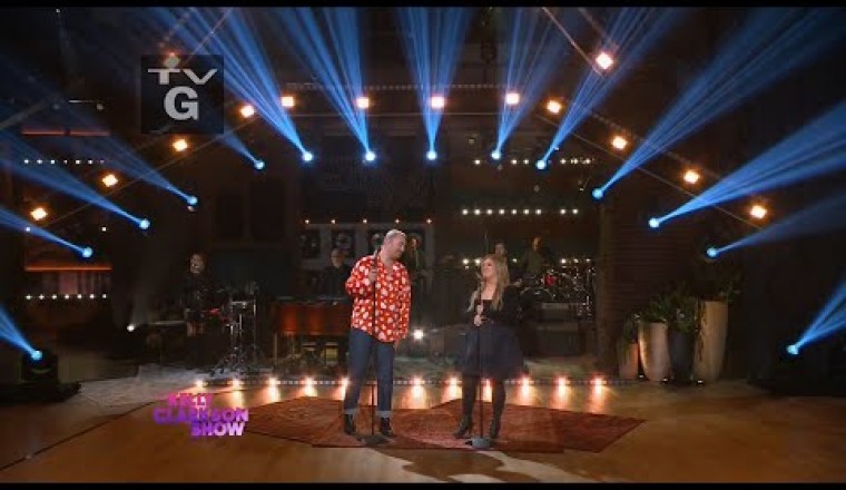 Sam Smith and Kelly Clarkson - Breakaway