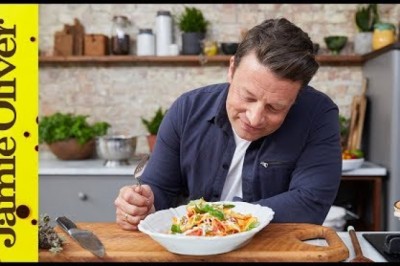 3 Minute Tomato Pasta Sauce