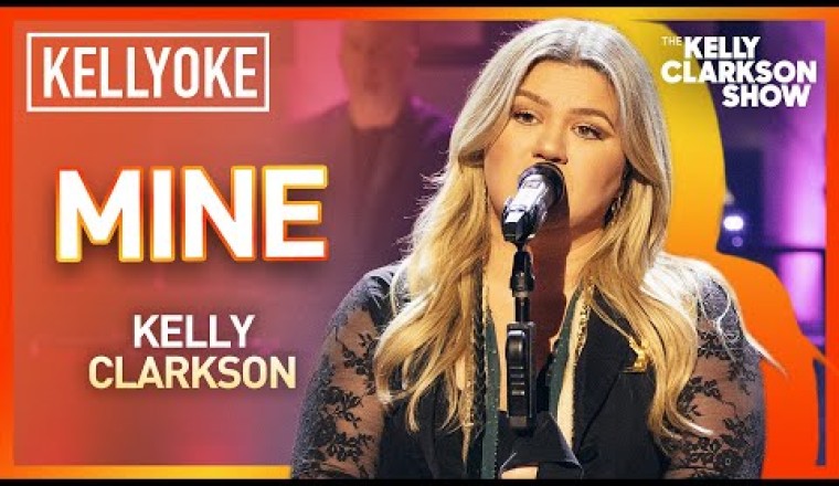 Kelly Clarkson Performs 'mine'