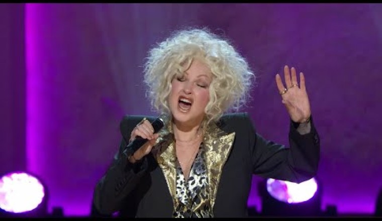 Cyndi Lauper And Patti LaBelle Singing 'Reach'