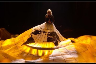 Dolly Parton - World On Fire (From The 58th ACM Awards)