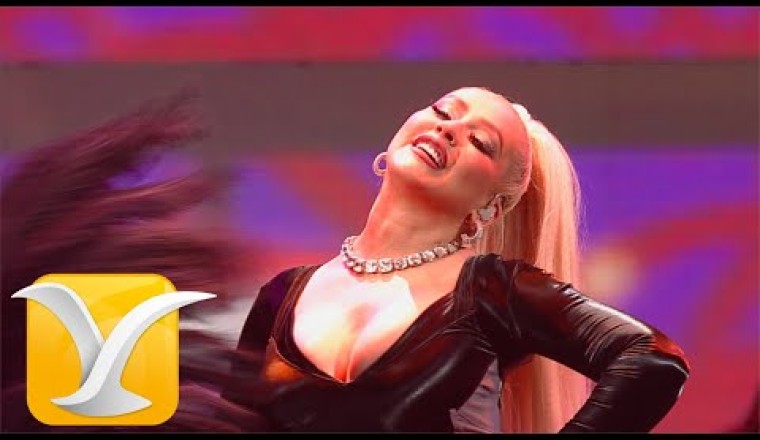 Christina Aguilera - Burlesque Medley (live)