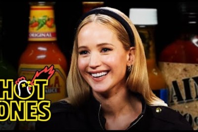 Jennifer Lawrence Sobs In Pain While Eating Spicy Wings