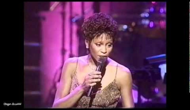 Whitney Houston PaysTribute To Diana Ross