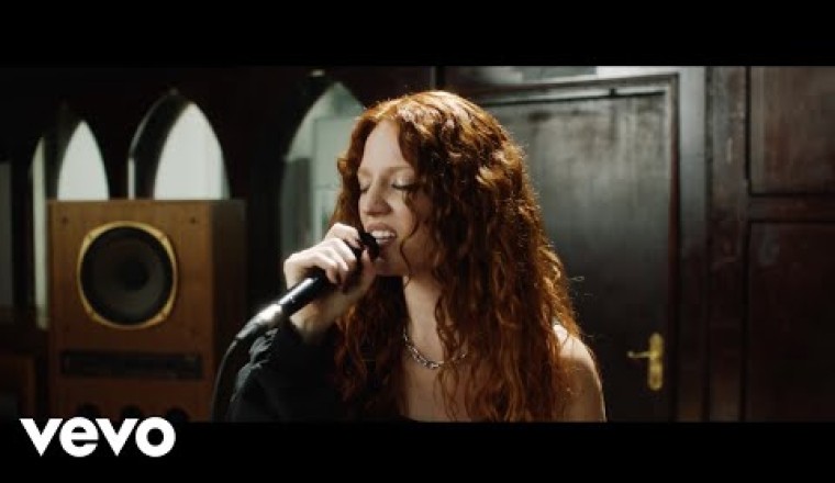 Jess Glynne - Friend Of Mine (Acoustic)