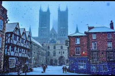 Top 10 Best Christmas Carols From England