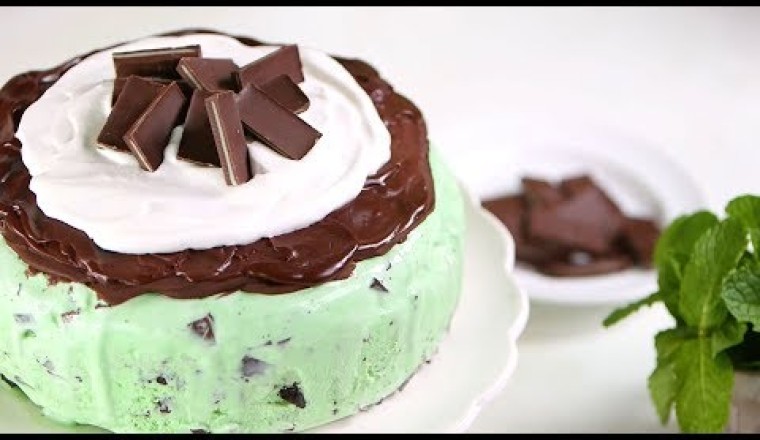 Mint Chocolate Chip Ice-Cream Cake