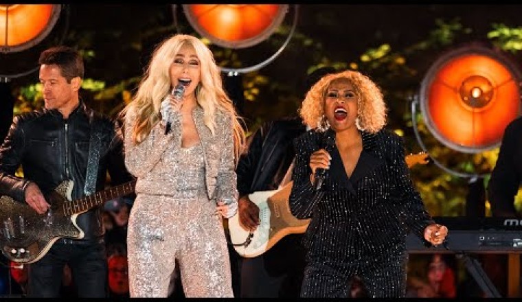 Cher and Darlene Love - Christmas (Baby Please Come Home)