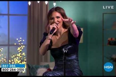 Katharine McPhee sings 'Santa Baby' with David Foster