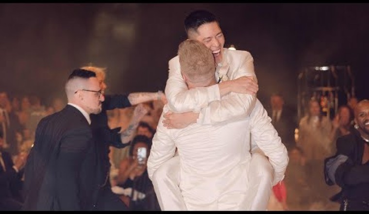 Scott Does a Surprise BLACKPINK Wedding Dance