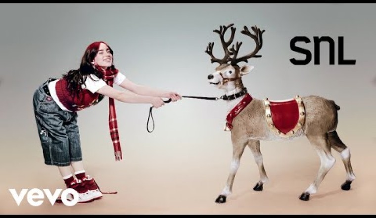 Billie Eilish - Have Yourself A Merry Little Christmas (SNL)