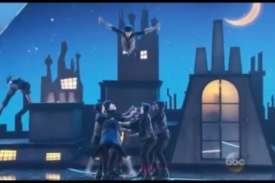 Derek Hough and JoJo Siwa Performing Mary Poppins' 