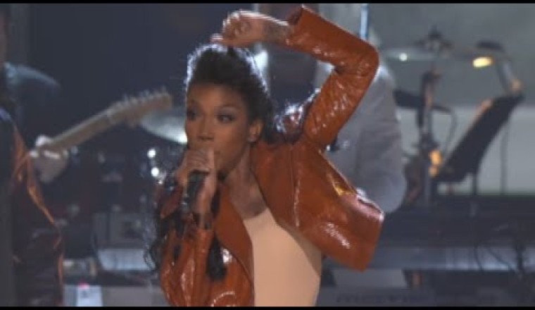 Brandy - Whitney Houston Tribute