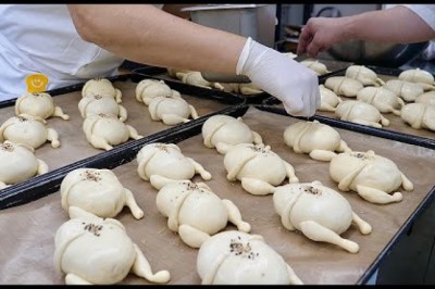Korean Street Food - Chicken Shaped Bread