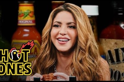 Shakira Howls Like a She-Wolf While Eating Spicy Wings