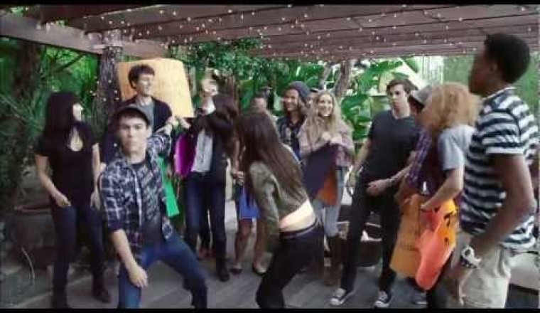 Victoria Justice and Max Schneider - Maroon 5 Medley