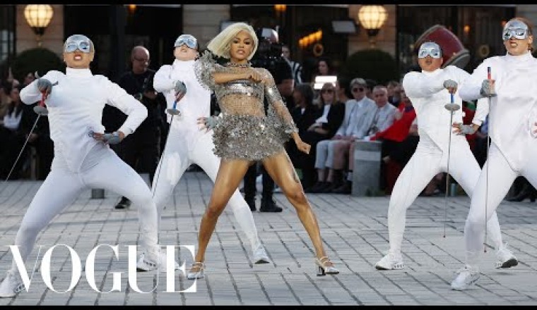 Teyana Taylor Doesn't Miss a Beat at Vogue World: Paris