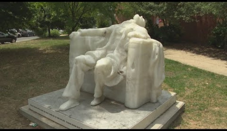 Abraham Lincoln Statue Melts Due to Heat in DC