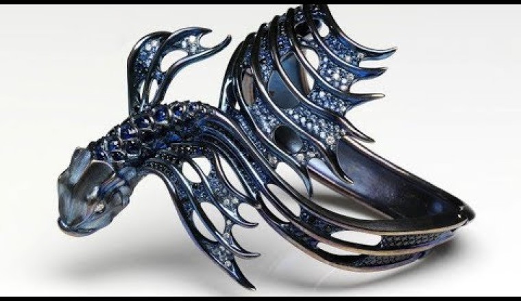Spotlight on Victoria and Albert Museum Jewelry Collections